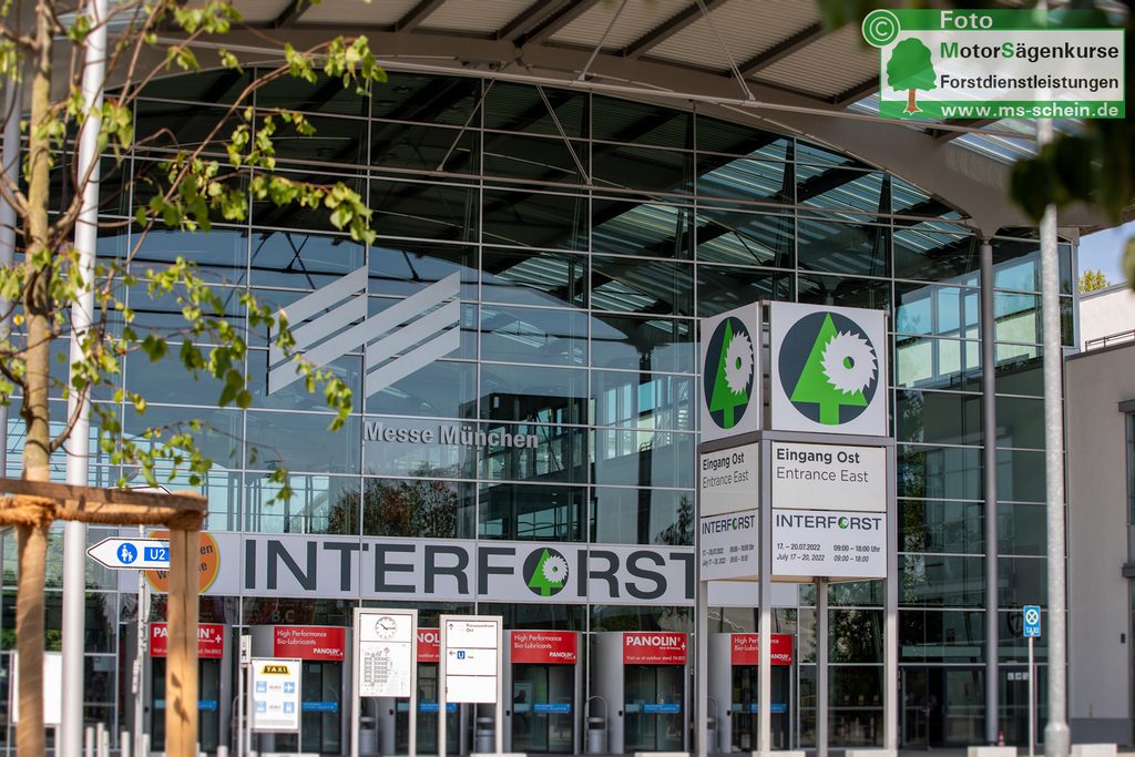 Eingang Messe Ost - Messe München - Interforst 2022